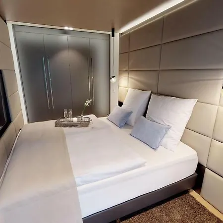 White Pearl 1.10 Apartman